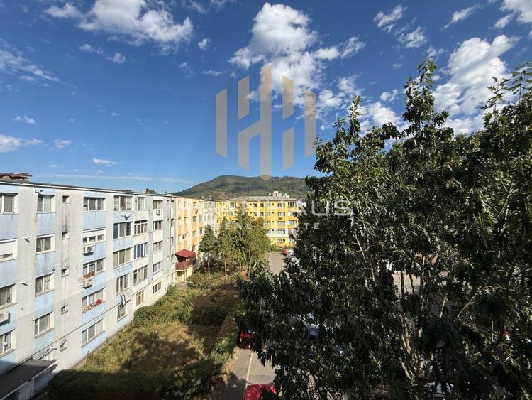Apartament 2 camere ,zona Meda Scoala 18