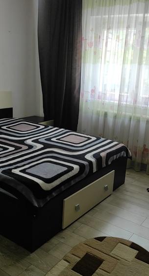 Inchiriere 2 camere,plan 2,linistit/luminos,decomandat,mobilat/utilat,2 Ac ,