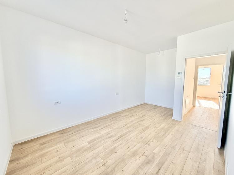 Duplex 4 camere izolat fonic - pozitie excelenta - cartier asfaltat - Mosnita