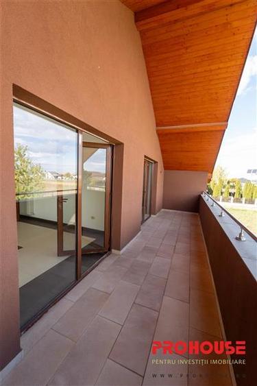 Vila de tip duplex - P+M - Margineni