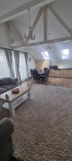 Apartament lux 3 camere, 103mp. in vila P+1+M ,utilat mobilat +curte cca 100mp!