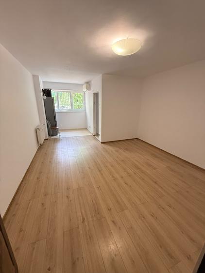 Vanzare Garsoniera Bd. Basarabia / bloc reabilitat / 33mp