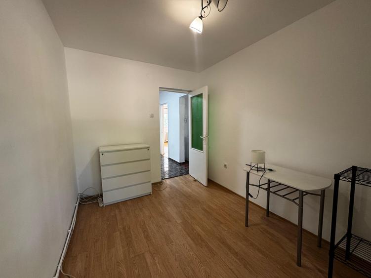 Apartament cu 3 camere Metalurgie
