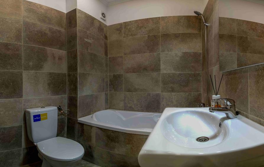Proprietar vând apartament 2 camere – Mutare imediată integral mobilat