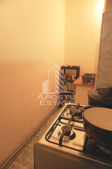 Apartament de vanzare cu 3 camere, decomandat, Bucovina, Timisoara