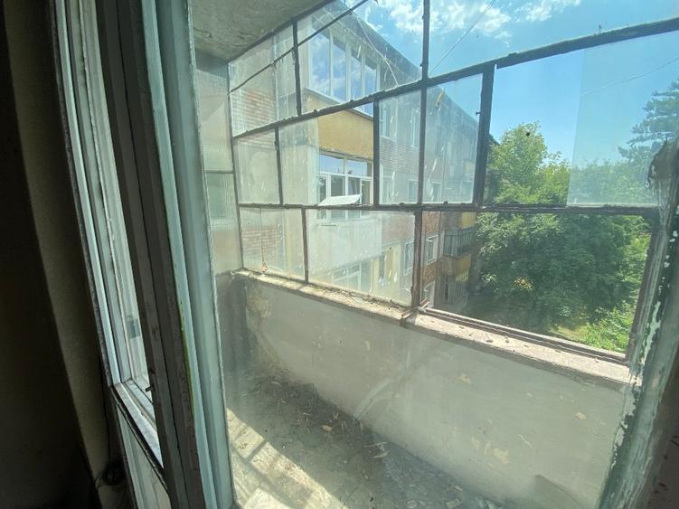 Vand apartament cu 3 camere vis a vis de kfc