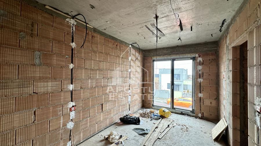 Jumatate de duplex de vanzare cu 5 camere, Dumbravita