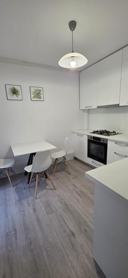 Apartament spatios, 3 Camere, 2 bai, 3 balcoane, Tătărași Spitalul de Copii