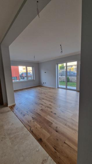 Ansamblu de duplexuri, 4 camere, garaj, gradina, zona Voronet