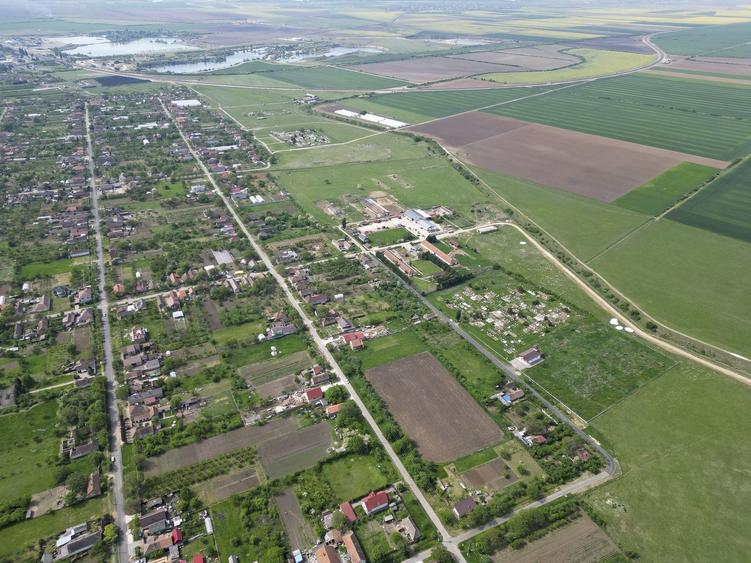 Teren Intravilan de 3,090 mp în Cuvin