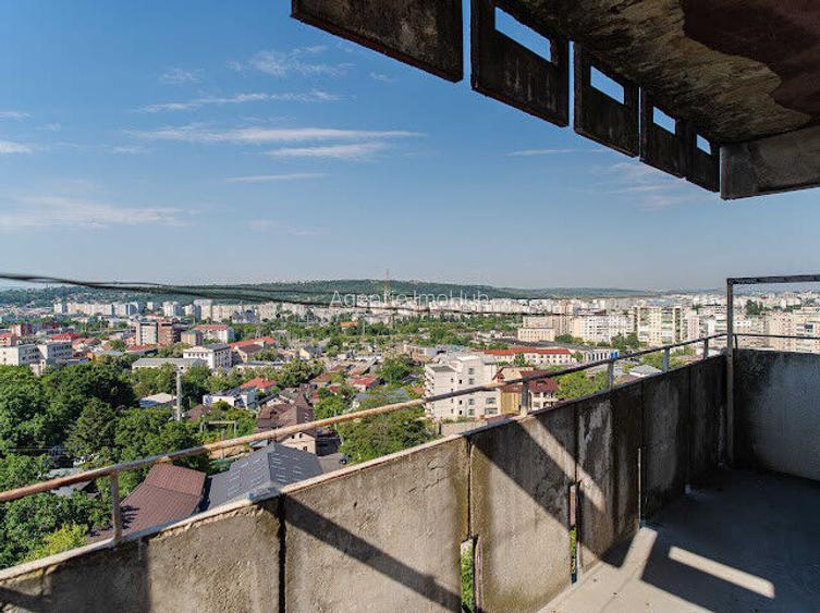 APARTAMENT  CU 3 CAMERE,  IN INIMA ORASULUI, LICEUL NATIONAL - 20