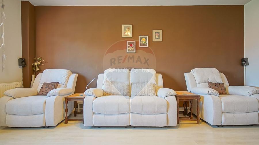 Apartament decomandat 3 camere, 2 băi și parcare – Pietonala Răcădău - 2