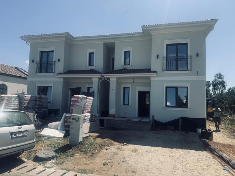 Vand duplex Dumbravita pozitie foarte buna!