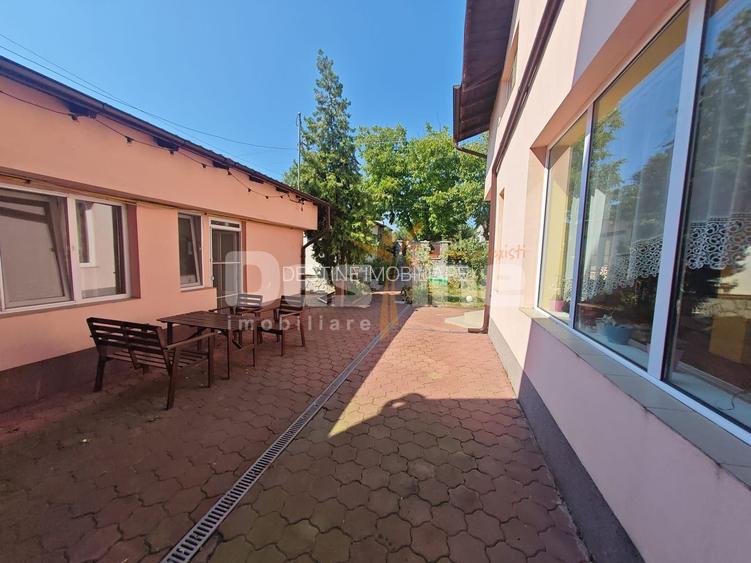Casă spațioasă cu 7 camere, ideală pentru familie numeroasa - 2