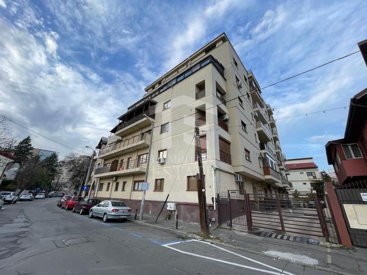 Marriott - Sabinelor 2 Camere 2/5 Bloc 2009