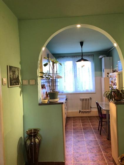 Apartament 3 camere Grigorescu decomandat etaj 2/4 cu parcare