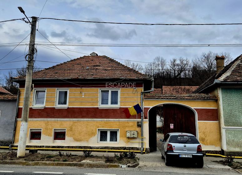 Casă tradițională săsească de vânzare în Bunești, jud. Brașov - 3