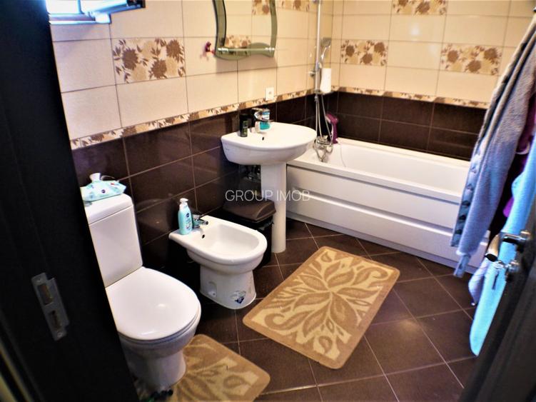 Casa 4 camere, ultracentral Bacau. - 25
