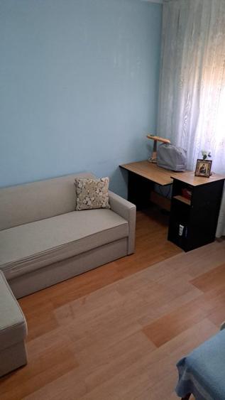 Apartament 3 camere mobilat Micro 21
