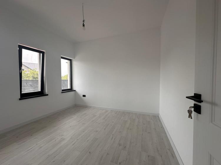 Casă Individuală P+1 – Compartimentare Eficientă, 4 Camere și Teren Generos