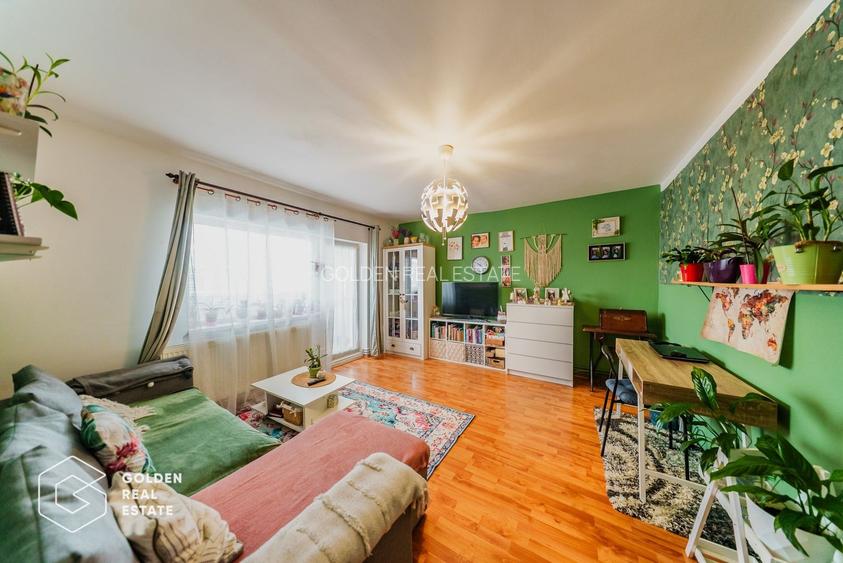 Apartament 4 camere, langa campusul UVVG, decomandat, etaj 3, comision 0% - 3