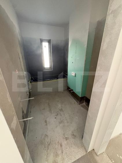 Apartament cu doua camere | nemobilat sau mobilat | parcare inclus.