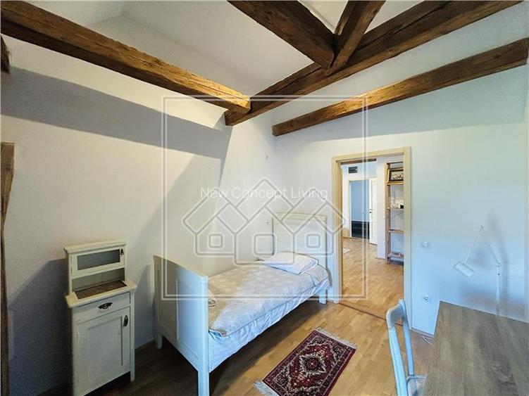 Casa cu 6 apartamente + gradina - pretabil investitii - 37