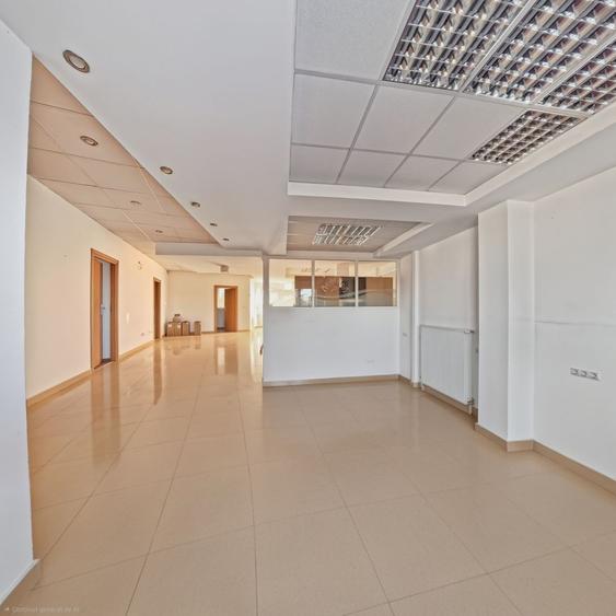 Showroom de vanzare, Calea Romanului - Bacau