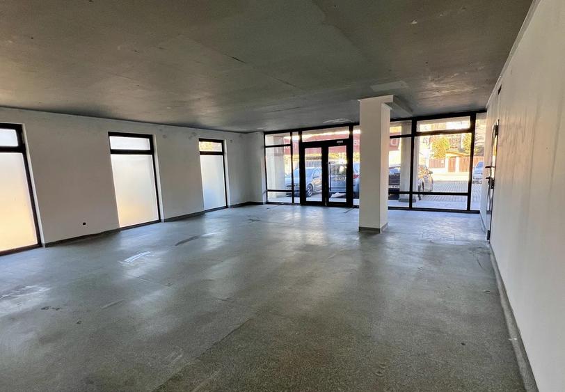 Spațiu comercial, 103mp, vitrină, zona Borhanci, 2 parcari incluse