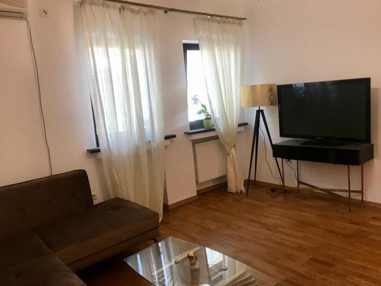 Inchiriez apartament 2 camere ultracentral 600 euro