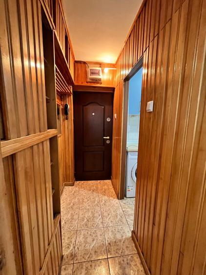 Apartament 2 camere, zona centrala, etaj 2, Radauti