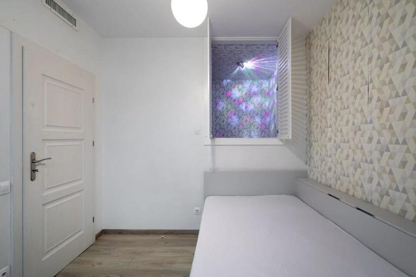 Vilă P+1 cu 4 camere, curte proprie și loc parcare – Rahova, Carefour Alexandria