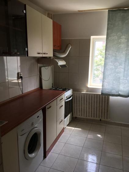 3 camere, Nerva Traian - Emil Botta, Comision 0%