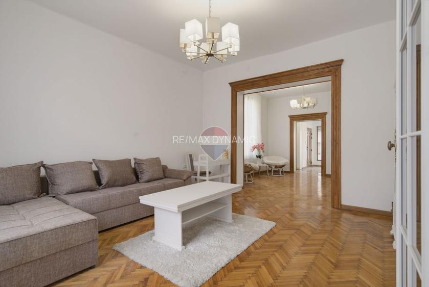 Vilă cu 4 camere de închiriat în zona Intim - 2
