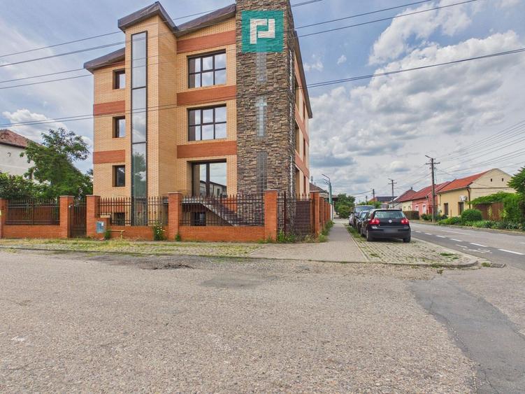 Clădire comercială în zona Grădiște