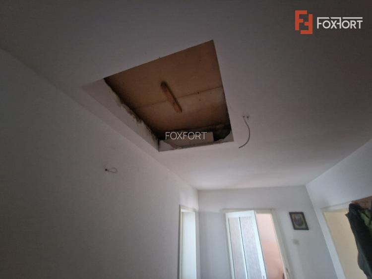 Casa individuala de vanzare cu 7 camere - Recas - 28