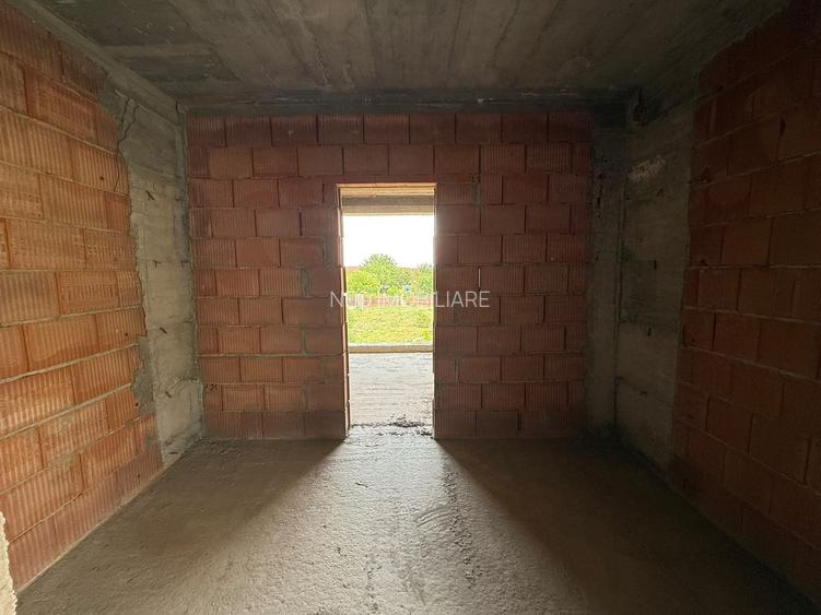Casa individuala la roșu P+1E, 215mp utili, 994mp teren Peciu Nou