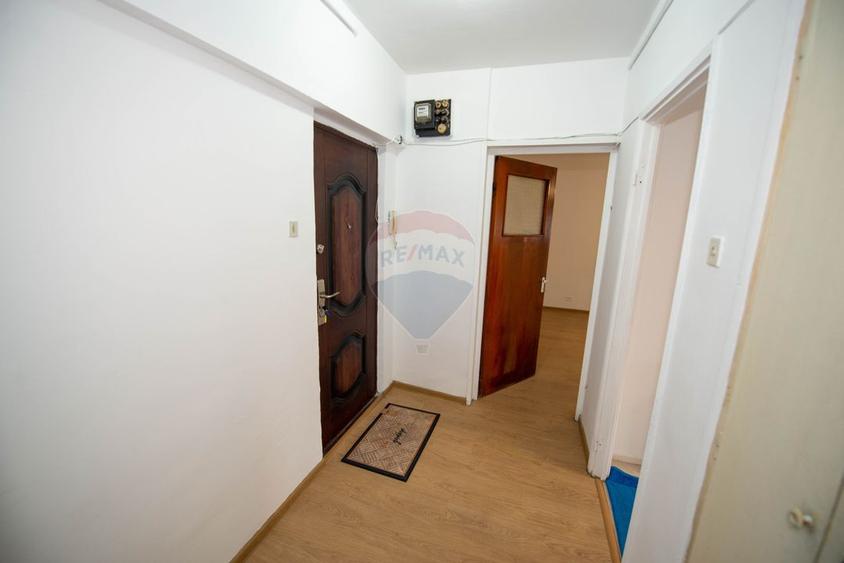 Apartament 3 camere de vanzare Drumul Taberei Metroul Ialomitei 10min