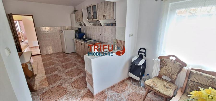 Casa de vanzare 6 camere zona Cetate