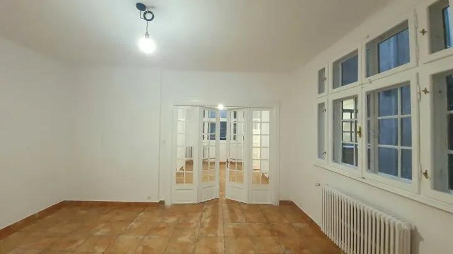 Spatiu stradal ultracentral