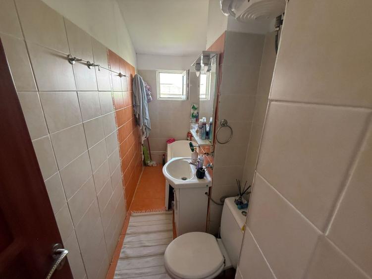 Apartament 3 camere zona KM 4-5