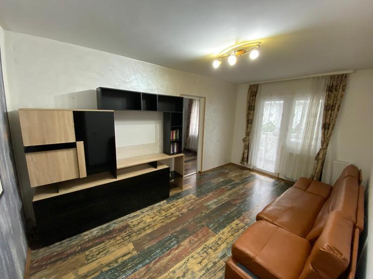 Apartament renovat, 2 camere, Universitate