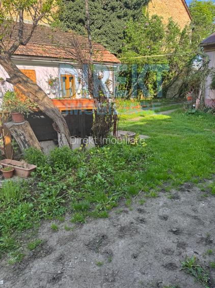 Casa 3 camere , 500 mp teren , zona C.R.Vivu - 3