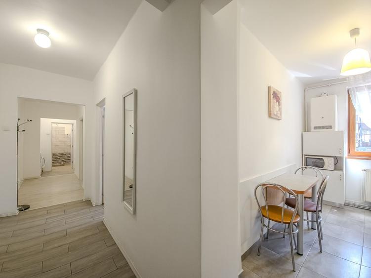 Apartament 3 camere | decomandat | etaj 1 | zona Facultatii de Litere