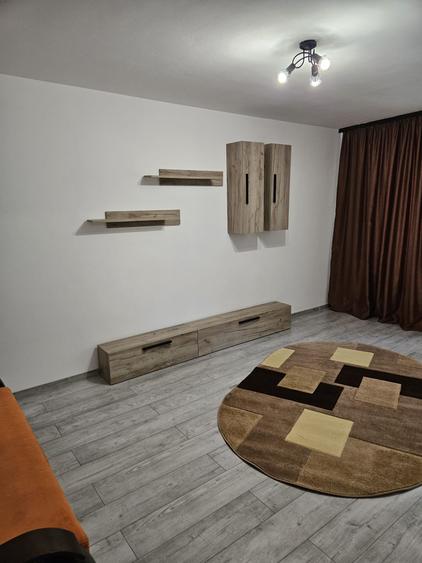 Inchiriere apartament 2 camere, decomandat, Aparatorii Patriei