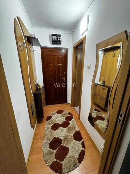 Închiriez apartament 1 cam, zona Alexandru cel Bun - 5