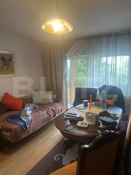 Apartament 4 camere decomandate, 2 bai, 2 balcoane, 80 mp, etaj intermediar