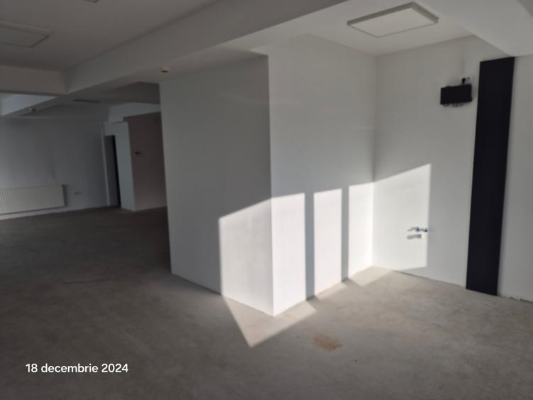 Cladire S+P+3, lift, se adauga 300 EURO utilitati, intre Plaza si Afi,proprietar