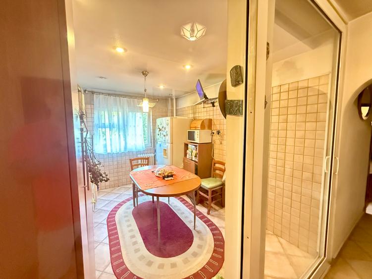 Apartament de 3 camere spre vanzare - Tineretului- Caramidarii de Jos
