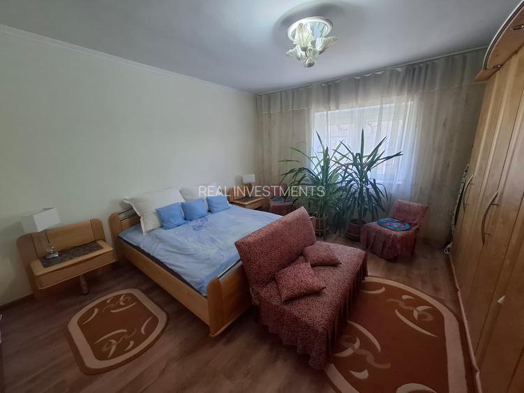 Vand casa duplex 6 camere, apartament independent și teren de 1.600 mp în Aradul - 8